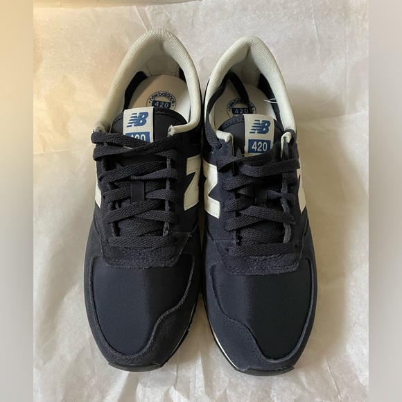 New Balance 420 - Brand New! - Picture 8 of 8